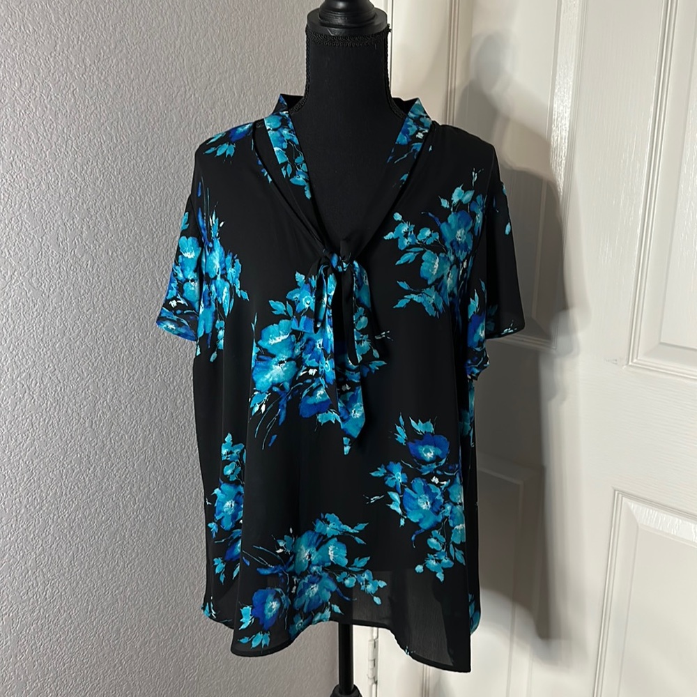 Torrid Black and Blue Floral Blouse with Tie - Size 1/1X